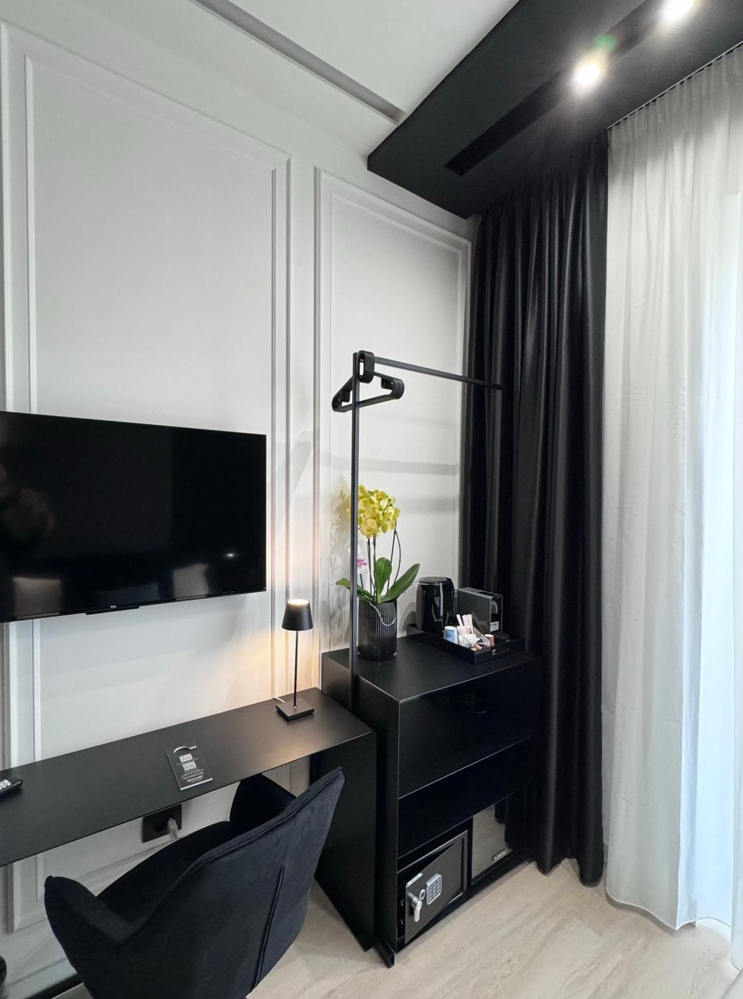 Gallerie Boutique
